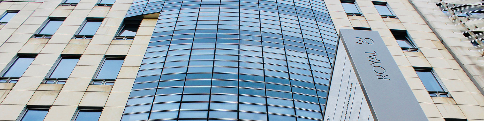 Offices location page heading image showing the facade of the BPER Luxembourg bank head office